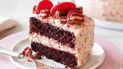 Recipe:&nbsp;<a href="http://kitchen.nine.com.au/2016/05/05/10/52/red-velvet-tim-tam-cake" target="_top">Red velvet Tim Tam cake</a>