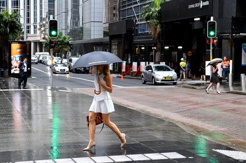 Although Australia can expect a warmer than average summer, there will be rain and it might even reach drought-stricken areas.