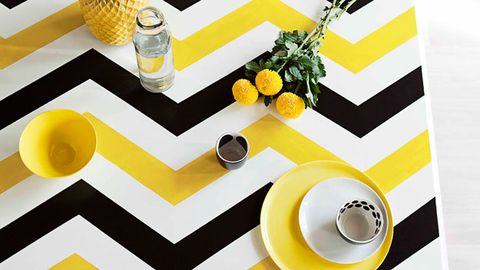 Painted zigzag table top