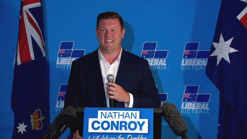 Nathan Conroy a révélé que sa femme attendait leur deuxième enfant lors de son discours de concession devant la salle du Parti libéral après sa défaite aux élections partielles de Dunkley.