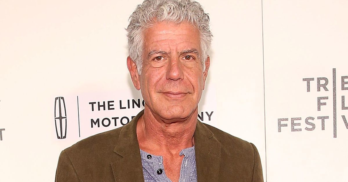 Mantan asisten Anthony Bourdain berbagi teks terakhir dari koki selebriti sebelum kematiannya