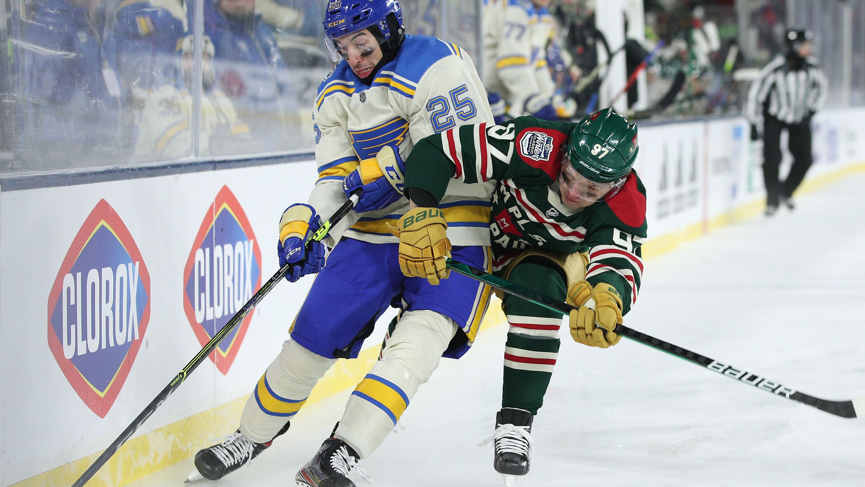 St. Louis Blues beat Minnesota Wild 6-4 in coldest outdoor game in NHL history