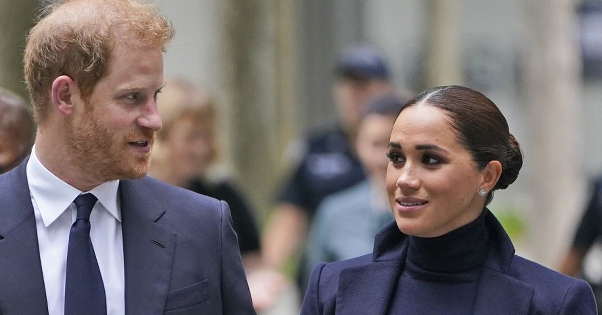 Prince Harry and Meghan Markle are mocked over 'trashy' Christmas ...