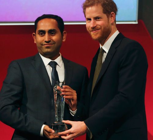 Prince Harry presented the Commonwealth Person of the Year award to Australian Usman Iftikhar. (AP/AAP)