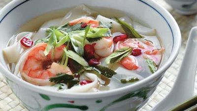 Vietnamese prawn soup