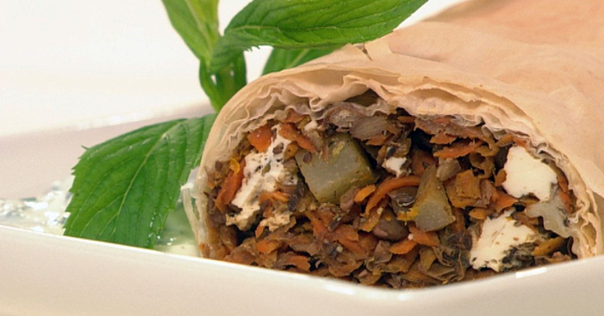 Cumin pears, carrot, tofu & lentil strudel - 9Kitchen