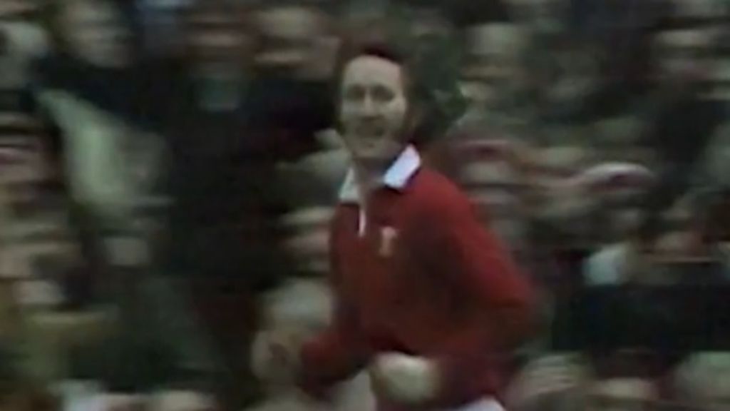 Giant-killing Welsh rugby legend JPR Williams dies aged 74