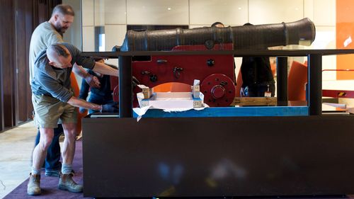 This cannon was found on the bottom of the ocean in Queensland, thrown overboard when the Endeavour hit the Great Barrier Reef. 