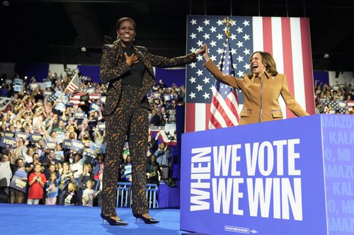 'Take Our Lives Seriously,' Michelle Obama Pleads As She Rallies For ...