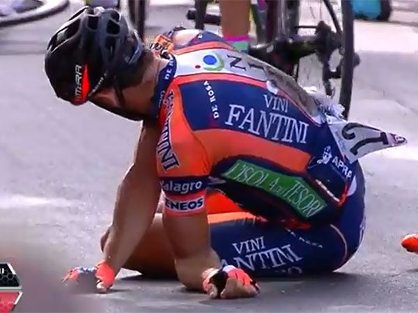 Pro cyclist's arm broken, bent in wrong direction after sickening crash