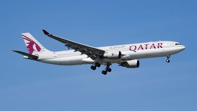 1. Qatar Airways (QTR)