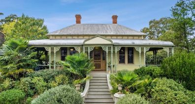 Home for sale Castlemaine Victoria Domain 