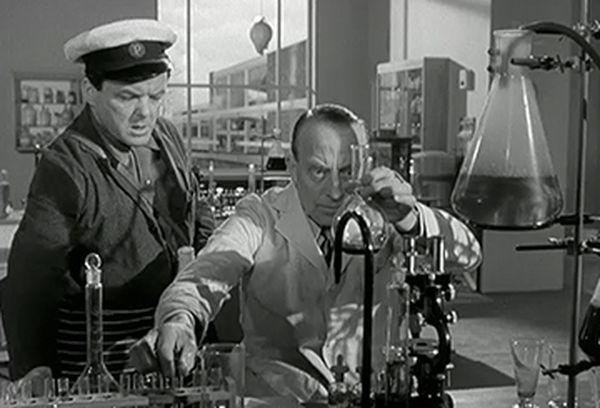 Carry On Spying