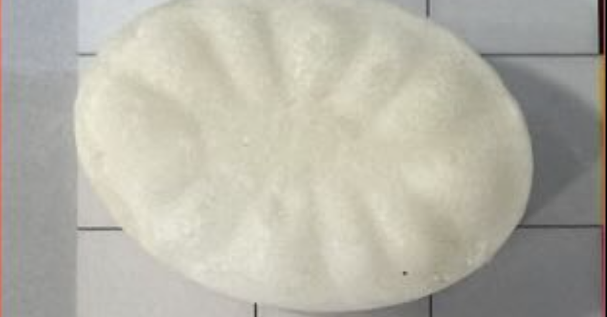 Una persona habría intentado vender caramelos de metanfetamina en Facebook, dice la policía