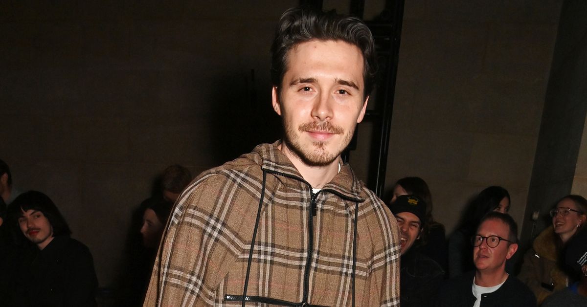 Brooklyn Beckham menggoda gerakan karier baru yang mengejutkan setelah merilis rentang saus panas