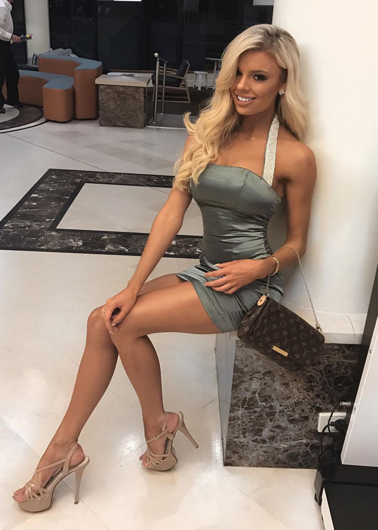 Insta Gallery Kim Love Island Australia Extras Season 1 ...