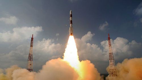 The Mangalyaan Mars probe rocket launches. (AAP)