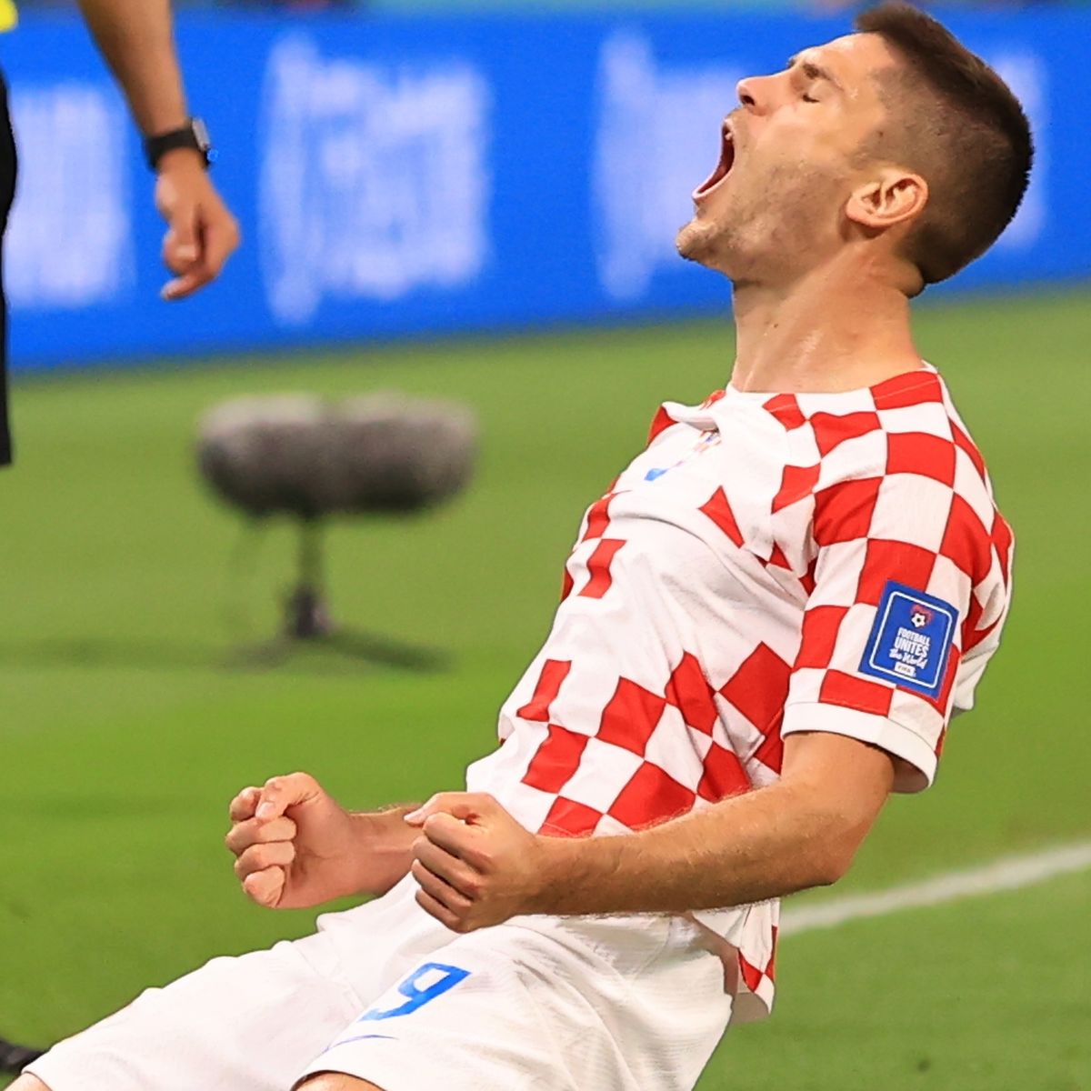 Croatia downs Canada 4-1 at World Cup on Kramaric's 2 goals