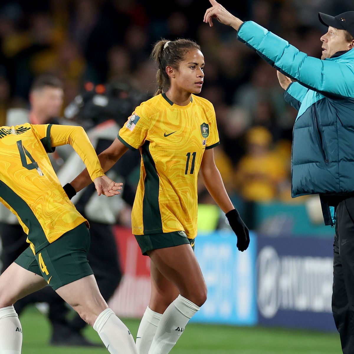 Nike Women's Australia 2023 Stadium Home Jersey - Yellow