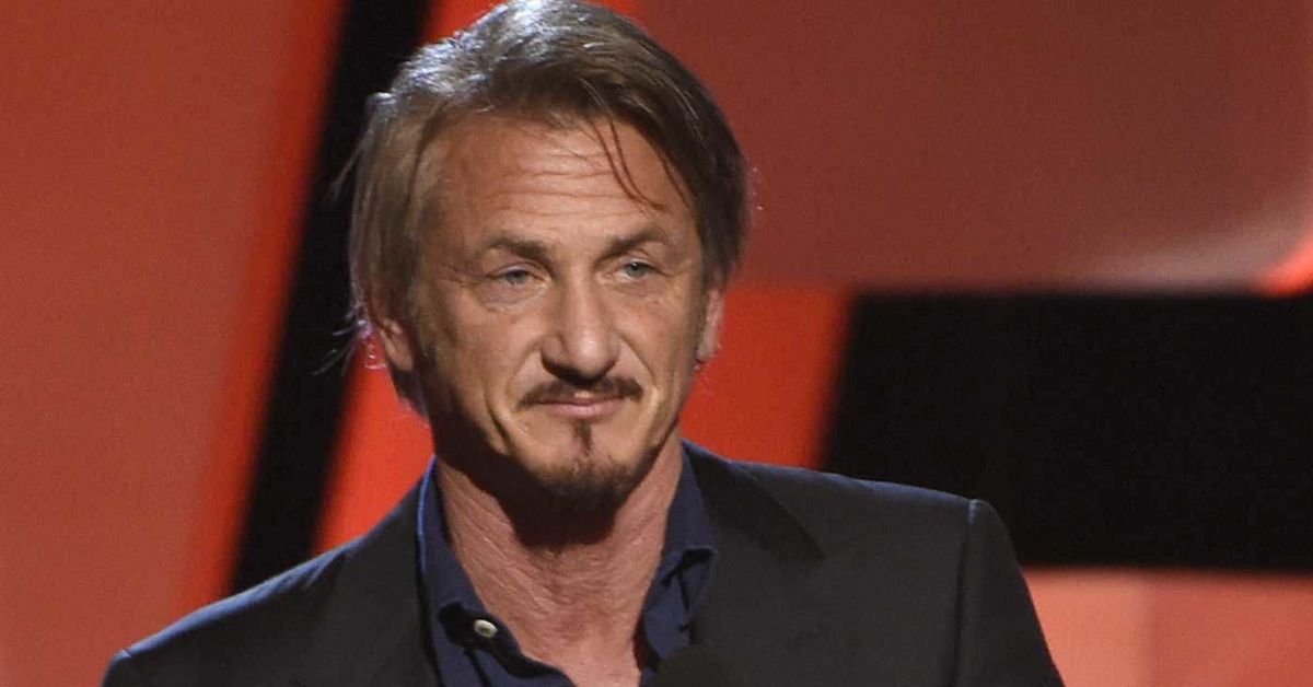 Sean Penn won't return to work until cast and crew of Watergate series Gaslit get COVID-19 vaccines - 9Honey Celebrity