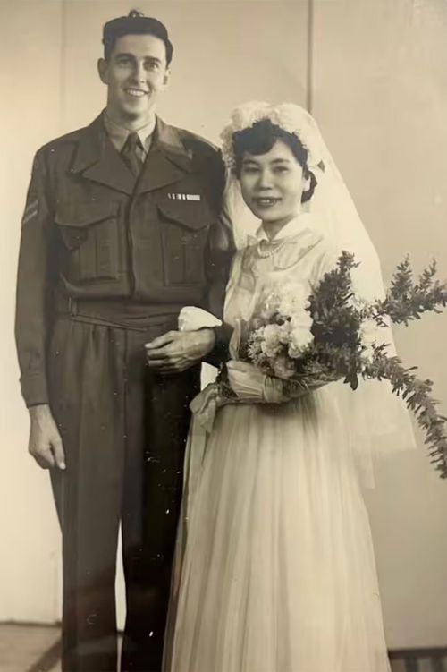 Tetsuko McKenzie came to Melbourne after marrying an Australian.