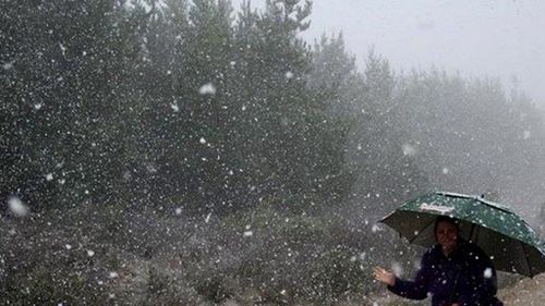‘Unusual’ autumn snowfall in NSW signals abrupt start to winter weather
