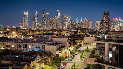 City skyline Melbourne CBD property houses suburb