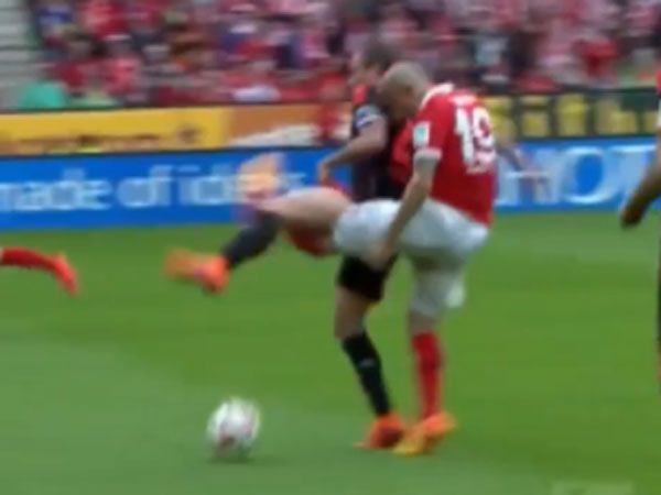 Footballer suffers gruesome leg break