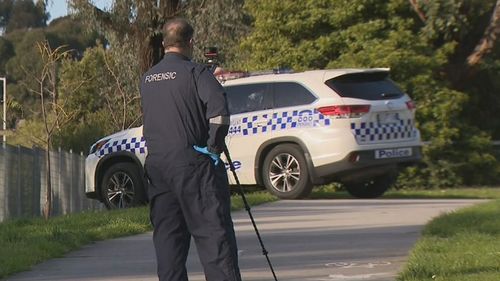 Two people have been arrested after a man died in Melbourne. A 36-year-old woman was arrested last night in Seaford, while a 35-year-old man w﻿as arrested this afternoon in Carrum Downs. ﻿The body of a man, who is yet to be formally identified, was found on Railway Parade in Chadstone this afternoon.