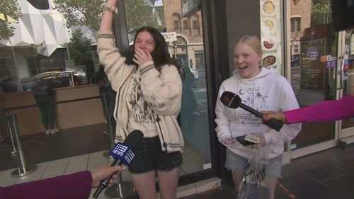 Two Taylor Swift fans secured last-minute tickets to her Melbourne show after they lined up at Ticketek.