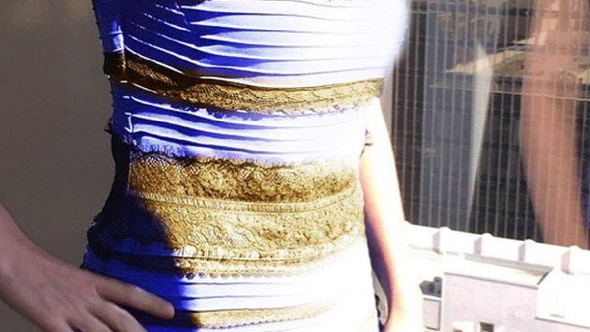 How to see The Dress BOTH ways (Black & Blue or White & Gold)