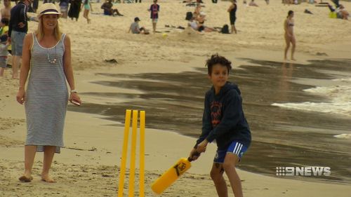 Temperatures hit 30 degrees in parts of Sydney. (9NEWS)