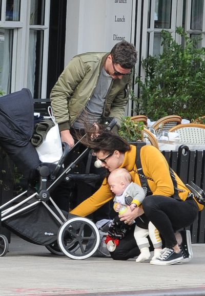 <p>Actress Liv Tyler, here with hubby David Gardner and baby Sailor, are Cybex fans.</p>