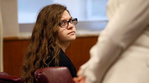 Judge orders release of Wisconsin woman in Slender Man case