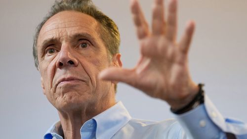 Andrew Cuomo é ex-governador de Nova York e filho de outro governador de Nova York.