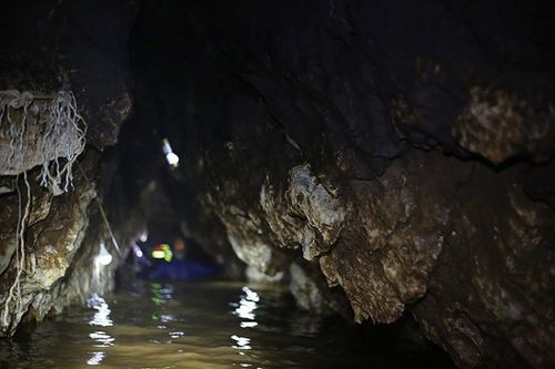 Narrow tunnels across the chambers were some of the challenges faced by the divers.