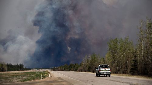 Thousands to be moved from Canada wildfire