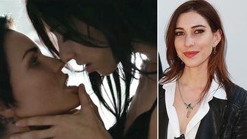 Veronicas singer blames homophobia for ARIAs snub