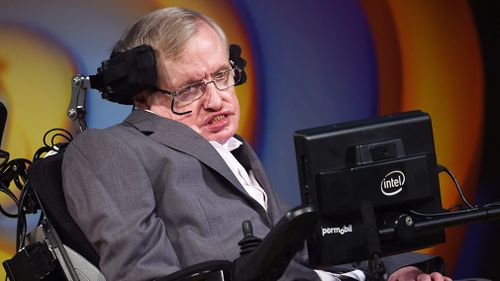 A wheelchair used by physicist Stephen Hawking has sold at auction for almost 300,000 pounds (AU$539,949).