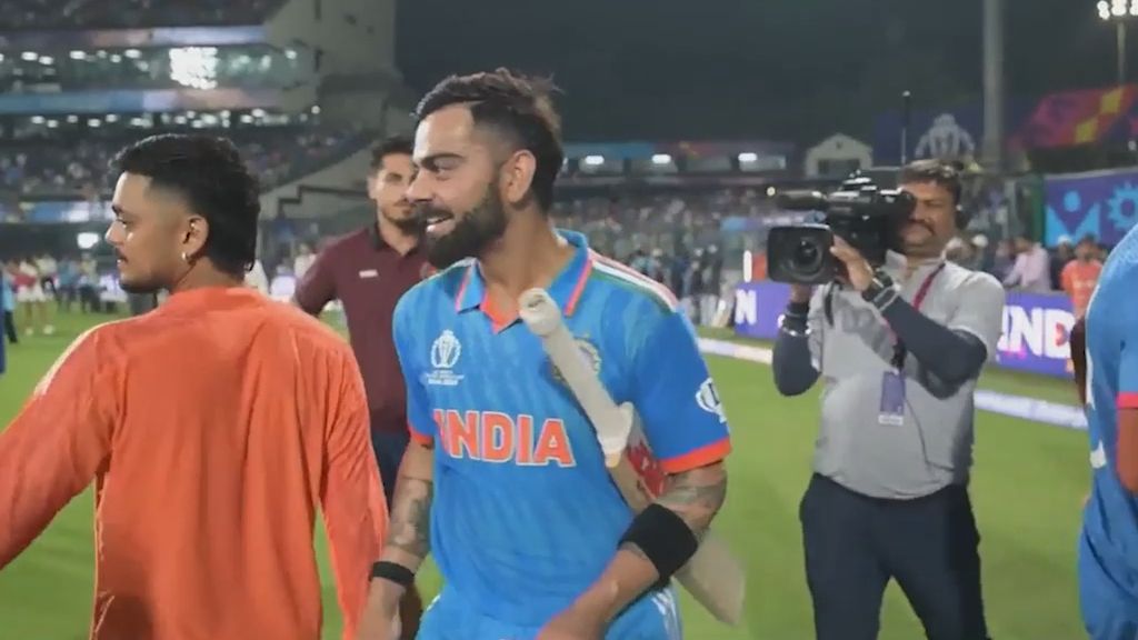 Virat Kohli's classy gesture after brutal booing for IPL foe quells rowdy crowd