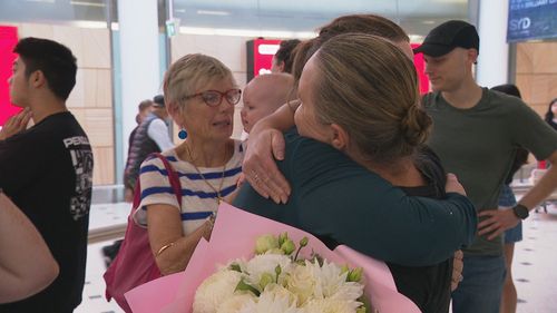 Quatro voos de repatriação pousaram na Austrália durante a noite.
