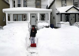 Record snowfalls in western New York lead to hundreds of rescues - The  Washington Post