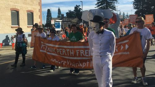 Around 1000 protesters march against Freight Link in Fremantle