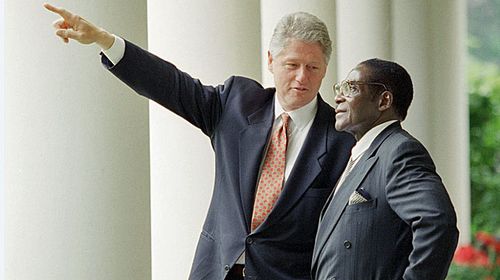 US President Bill Clinton hosts Robert Mugabe at the White House in 1995. (Photo: AP).