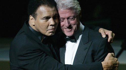 Ali with former US president Bill Clinton in 2005. (AAP)
