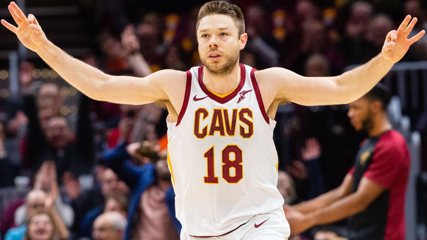 Matthew Dellavedova showered with 'MVP' chants upon return for Cleveland Cavaliers