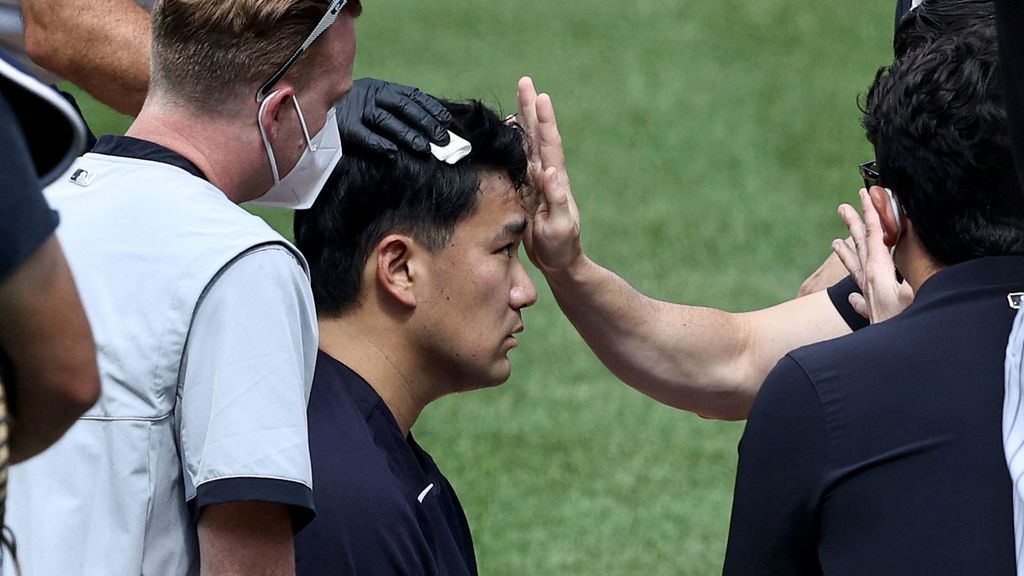 Giancarlo Stanton hits Masahiro Tanaka with line drive in Yankees batting  practice