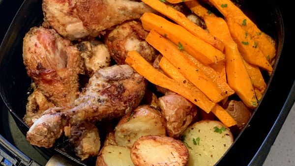 Philips Air Fryer crispy skin Mediterranean chicken and potatos