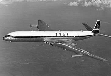 Which company built the world's first commercial jetliner, the Comet?