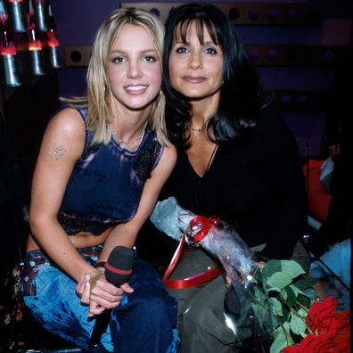 Britney Spears and Lynne Spears in 2000.